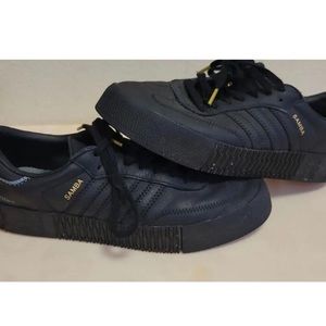Adidas sambarose
